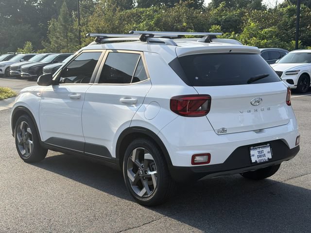 Used 2021 Hyundai Venue SEL FWD image 6