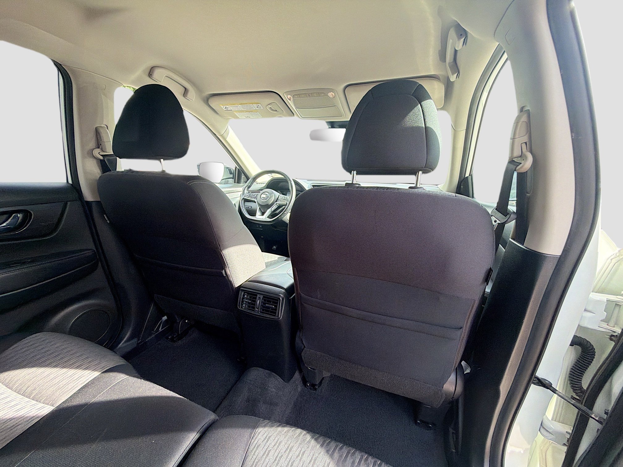 Used 2020 Nissan Rogue SV image 29