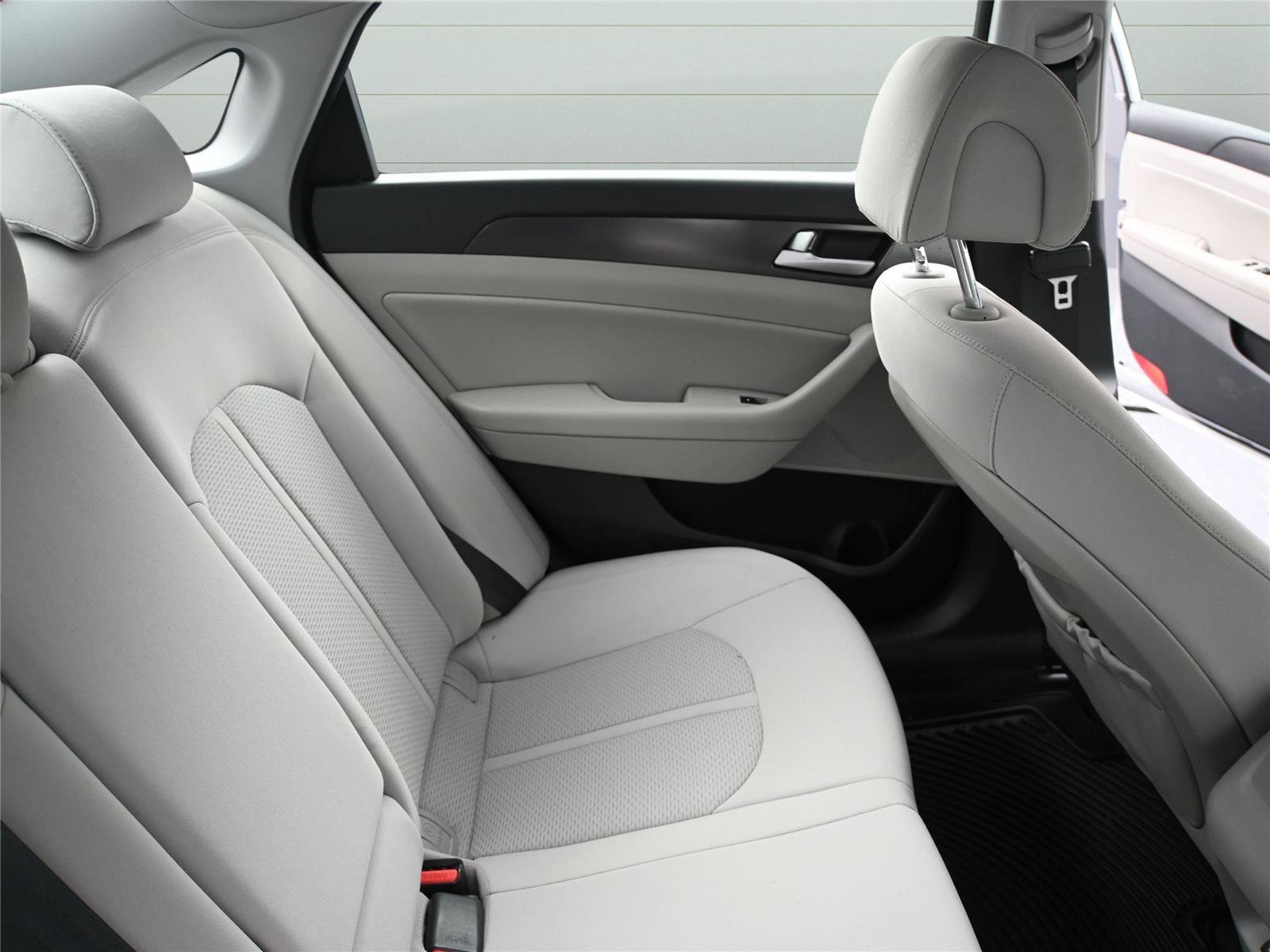 Used 2017 Hyundai Sonata Sport image 21