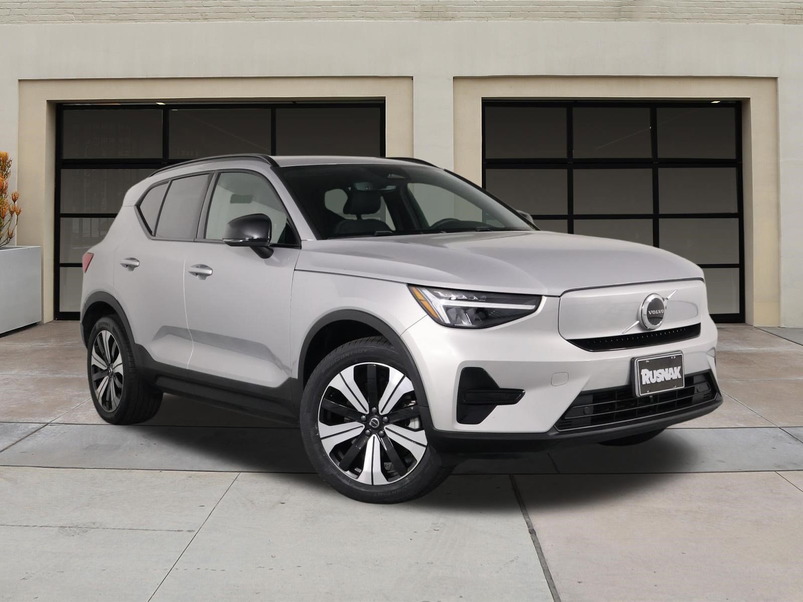 Certified 2023 Volvo XC40 Recharge Core w/ Protection Package Premier AWD/4WD image 32