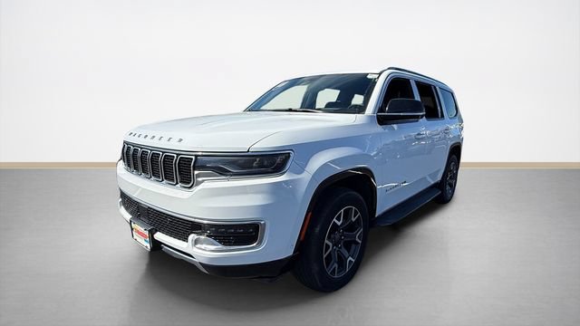 Used 2023 Jeep Wagoneer Series III w/ Preferred Equipment Group AWD/4WD image 6