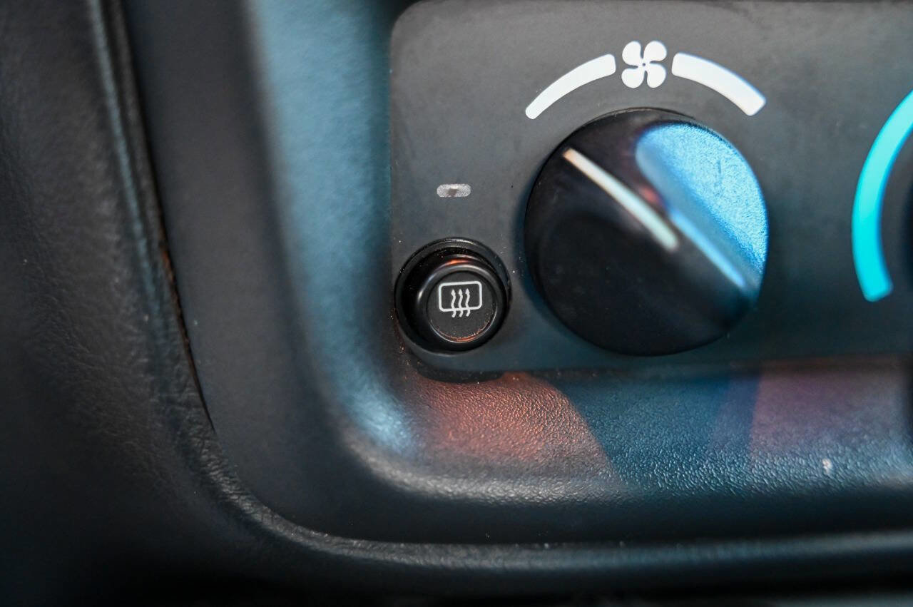 Used 1997 Chevrolet Camaro Z28 image 72