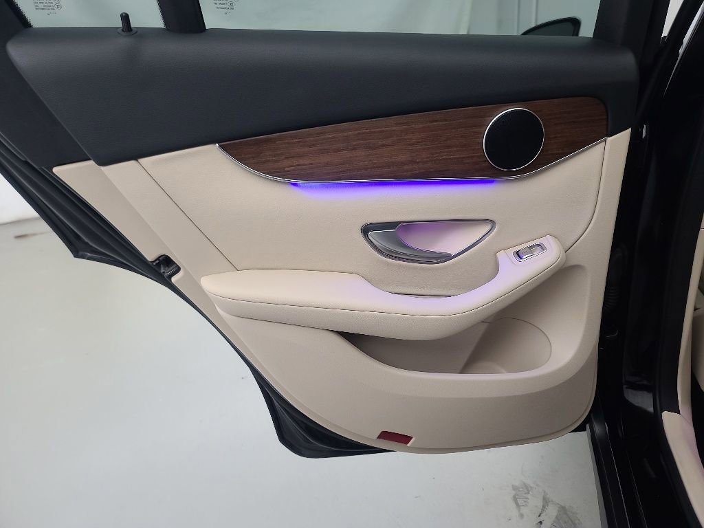Used 2022 Mercedes-Benz GLC 300 4MATIC image 19