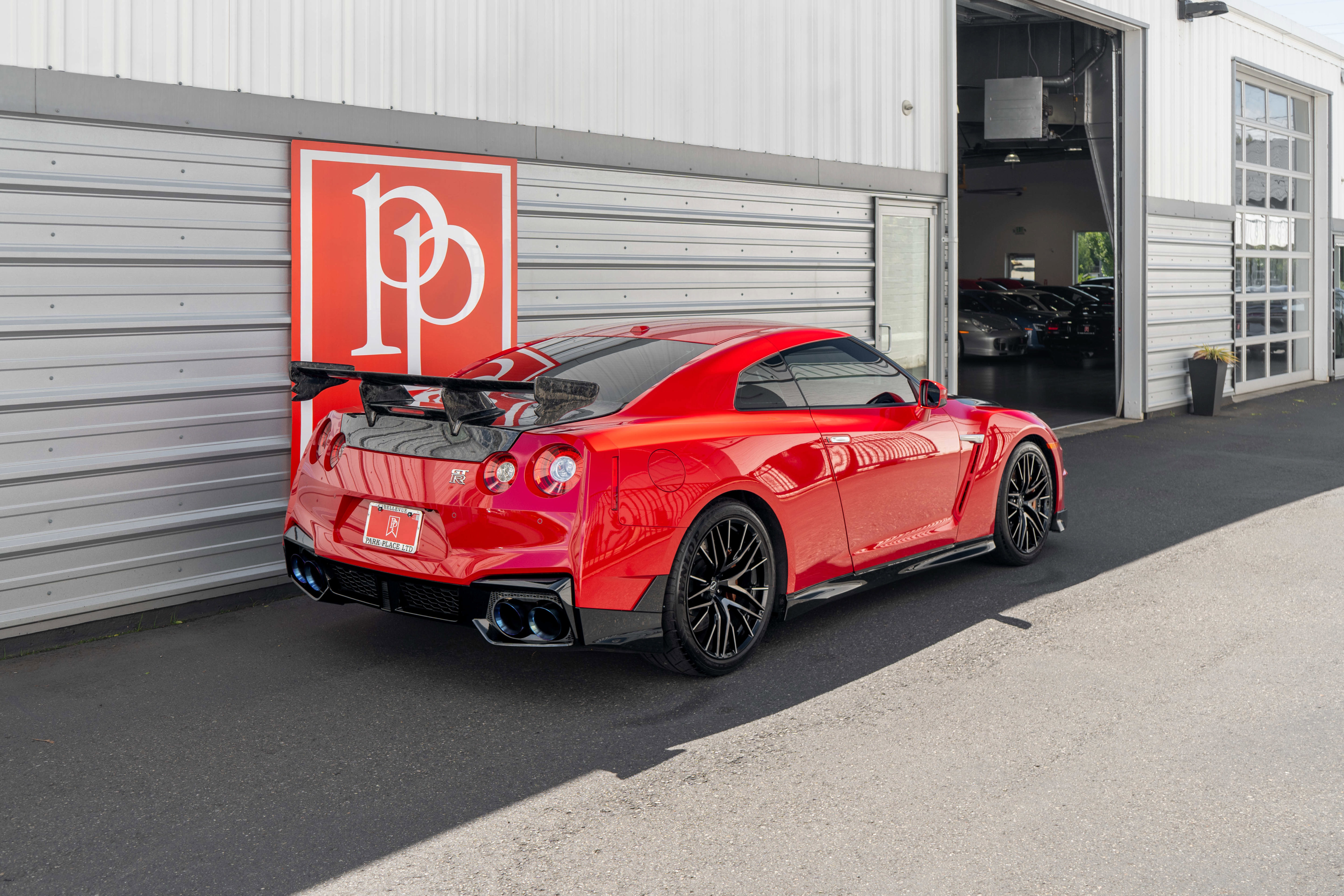 Used 2024 Nissan GT-R Premium w/ Premium Interior Package AWD/4WD image 38
