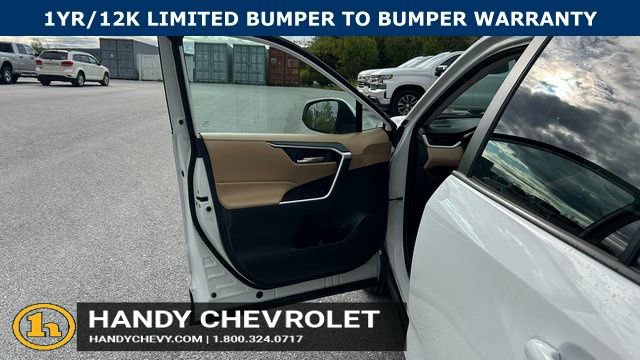 Used 2023 Toyota RAV4 XLE w/ Convenience Package image 14