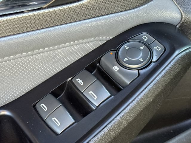 Used 2019 Chevrolet Traverse Premier w/ Driver Confidence II Package FWD image 22