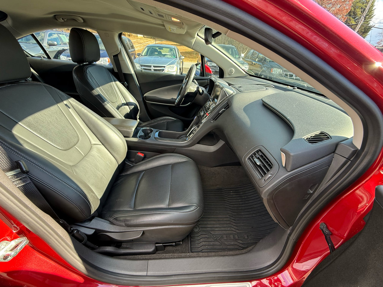 Used 2012 Chevrolet Volt Premium w/ Premium Trim Package image 32