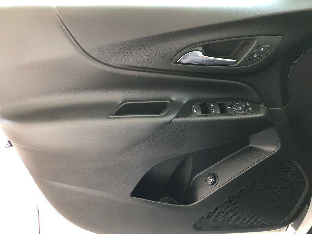 Used 2024 Chevrolet Equinox LT w/ LPO, Floor Liner Package FWD image 36