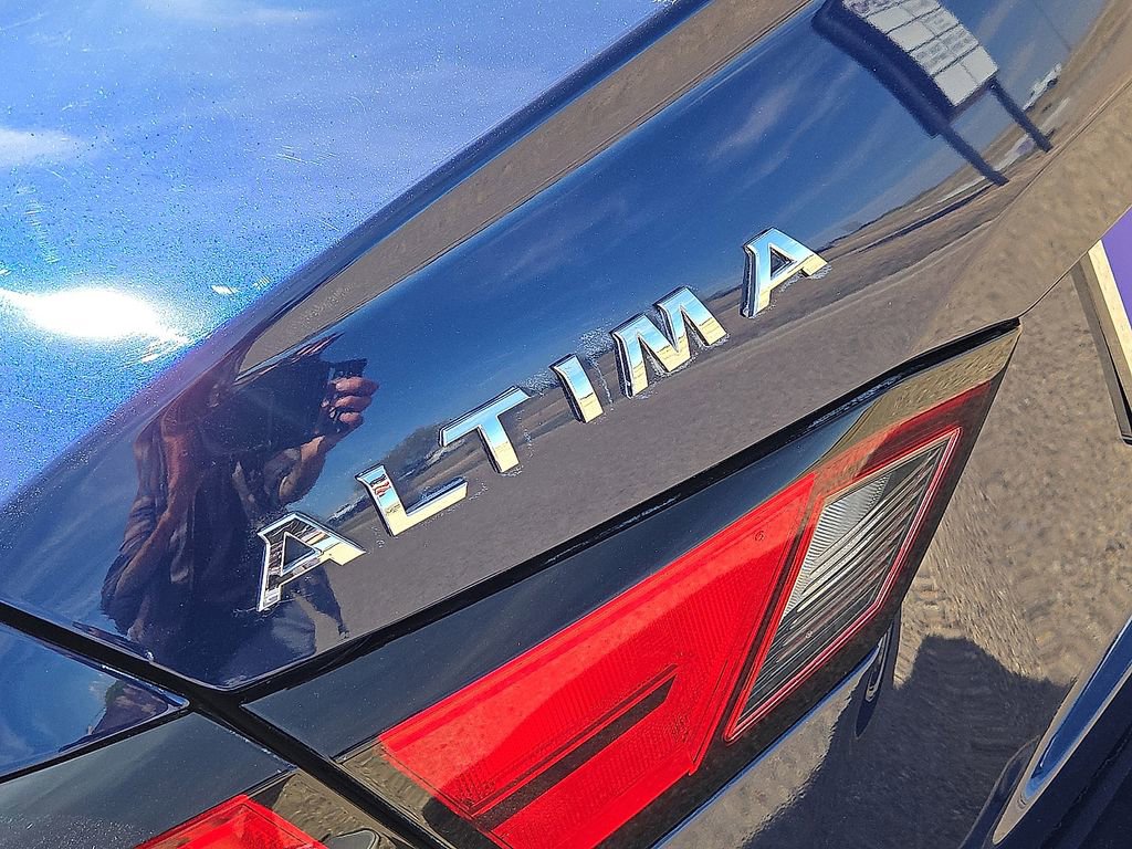 Used 2022 Nissan Altima 2.5 SR image 11