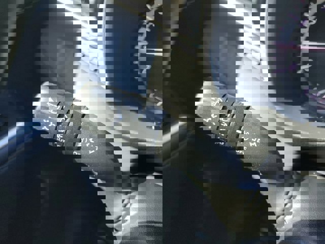 Used 2023 Toyota Highlander L image 28