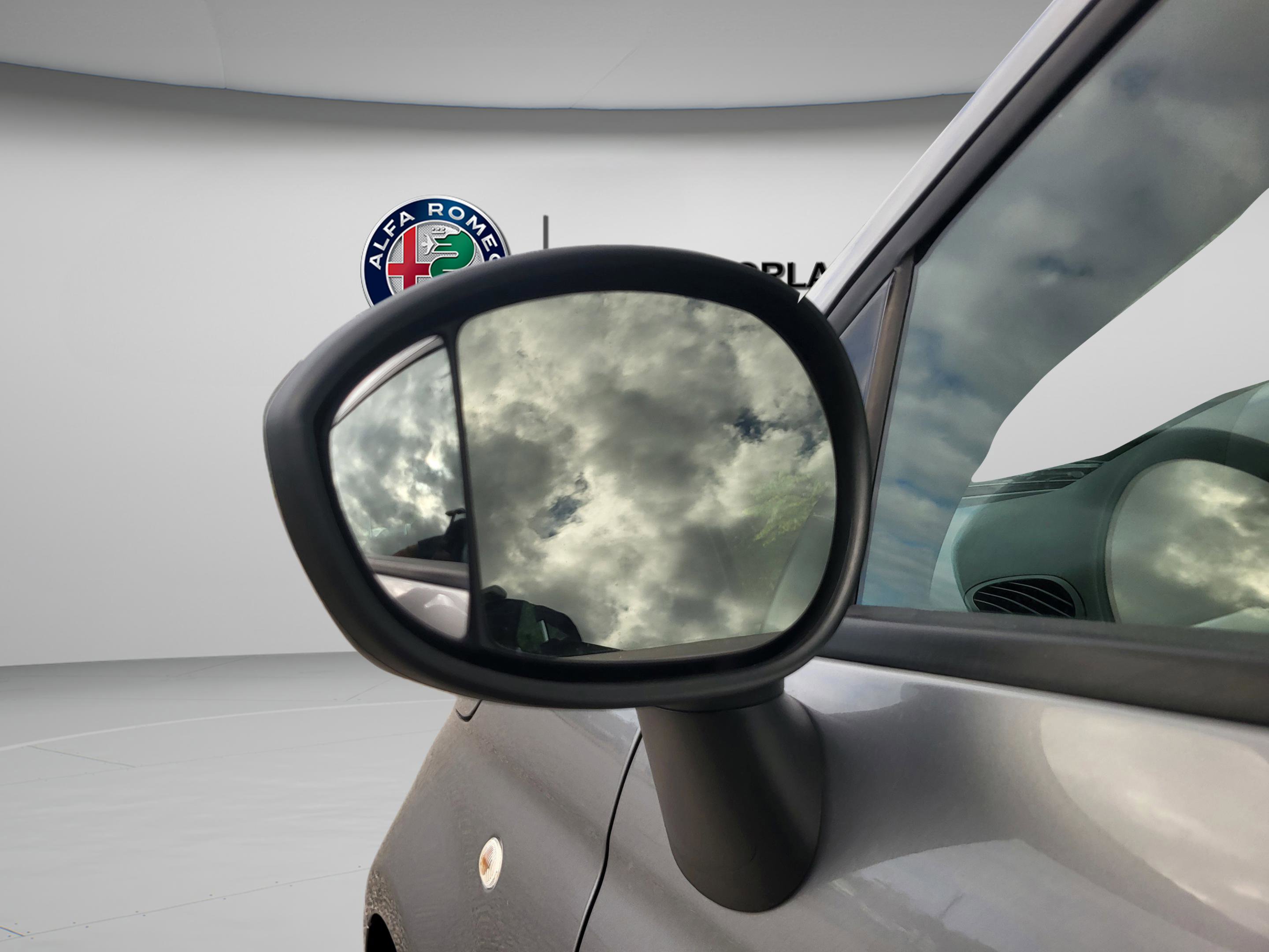 Used 2019 FIAT 500 e image 54