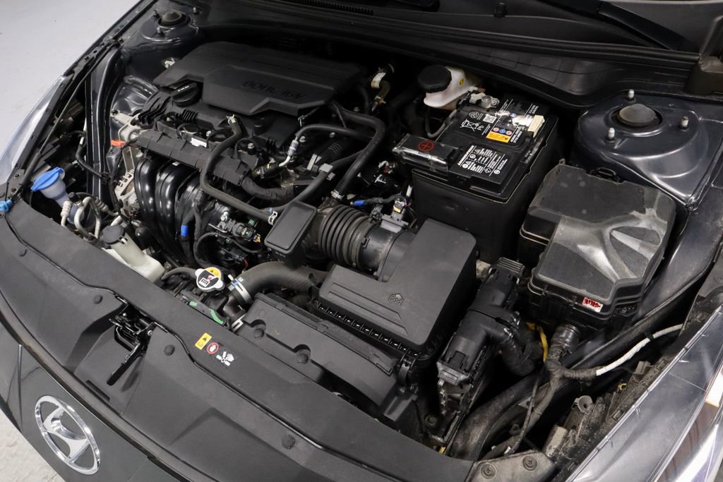Used 2022 Hyundai Elantra SEL FWD image 17