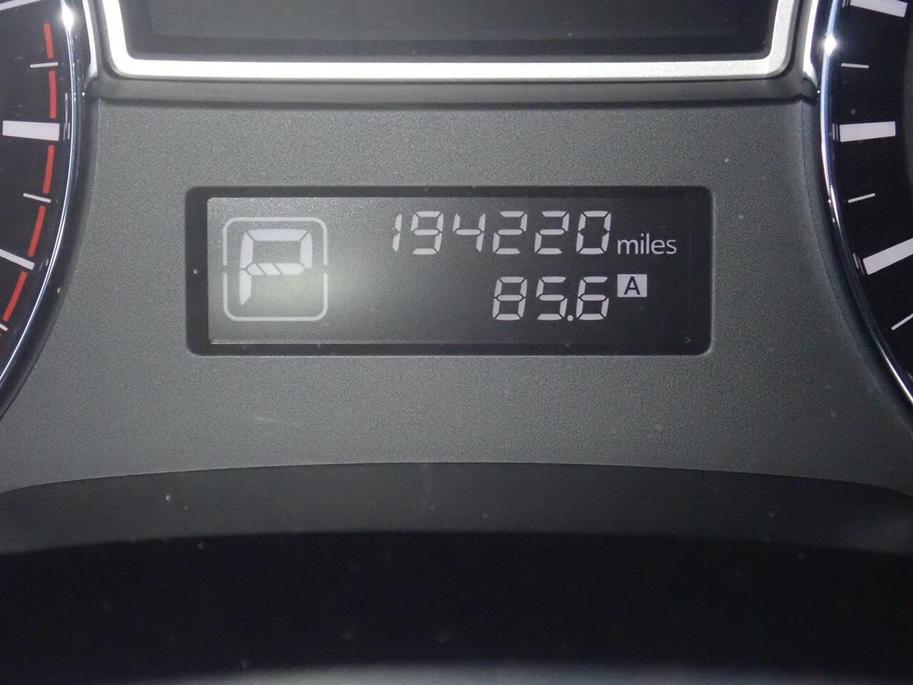 Used 2013 Nissan Pathfinder SL w/ Trailer Tow Pkg AWD/4WD image 4
