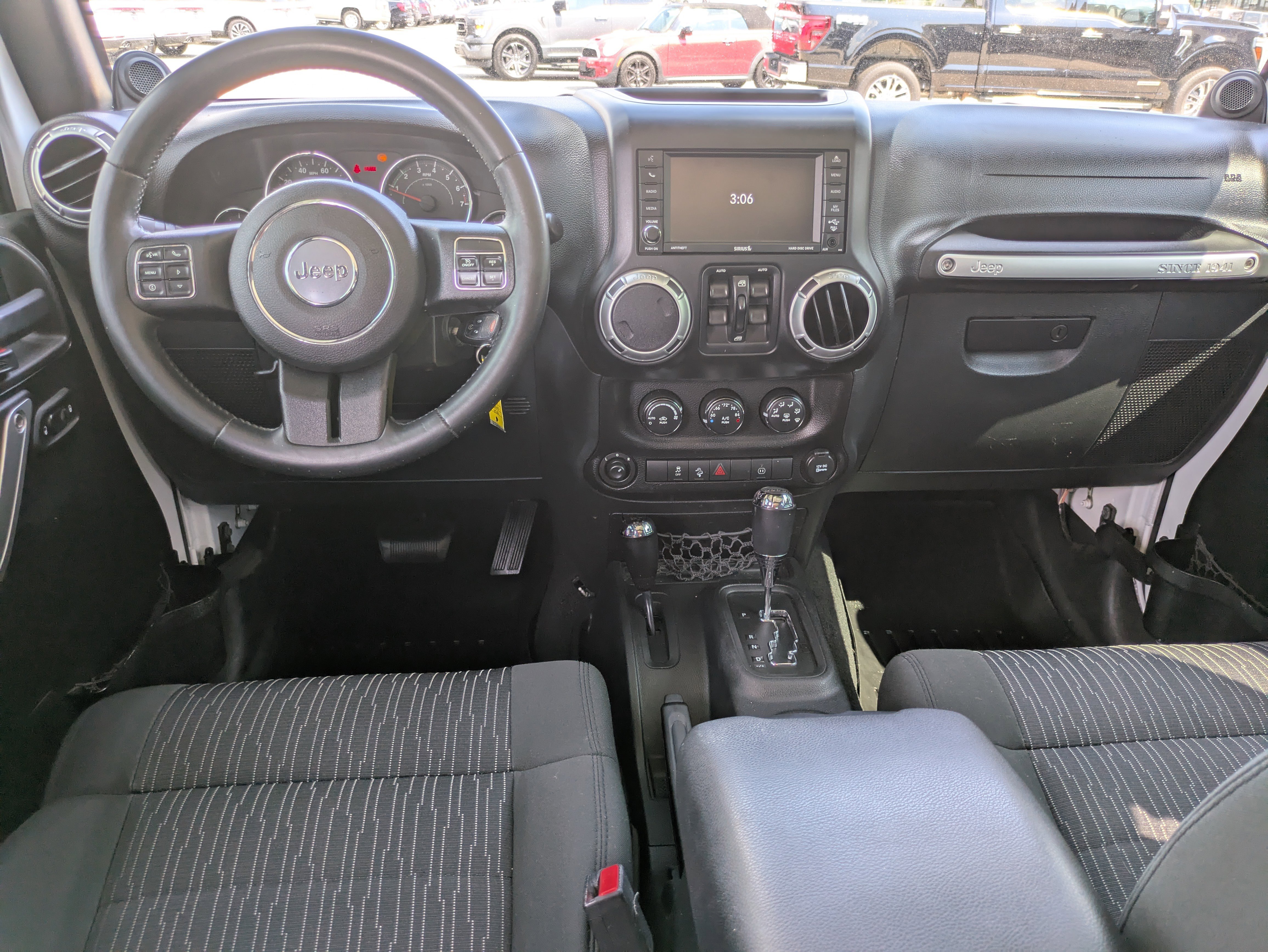 Used 2012 Jeep Wrangler Unlimited Sahara w/ Connectivity Group image 17