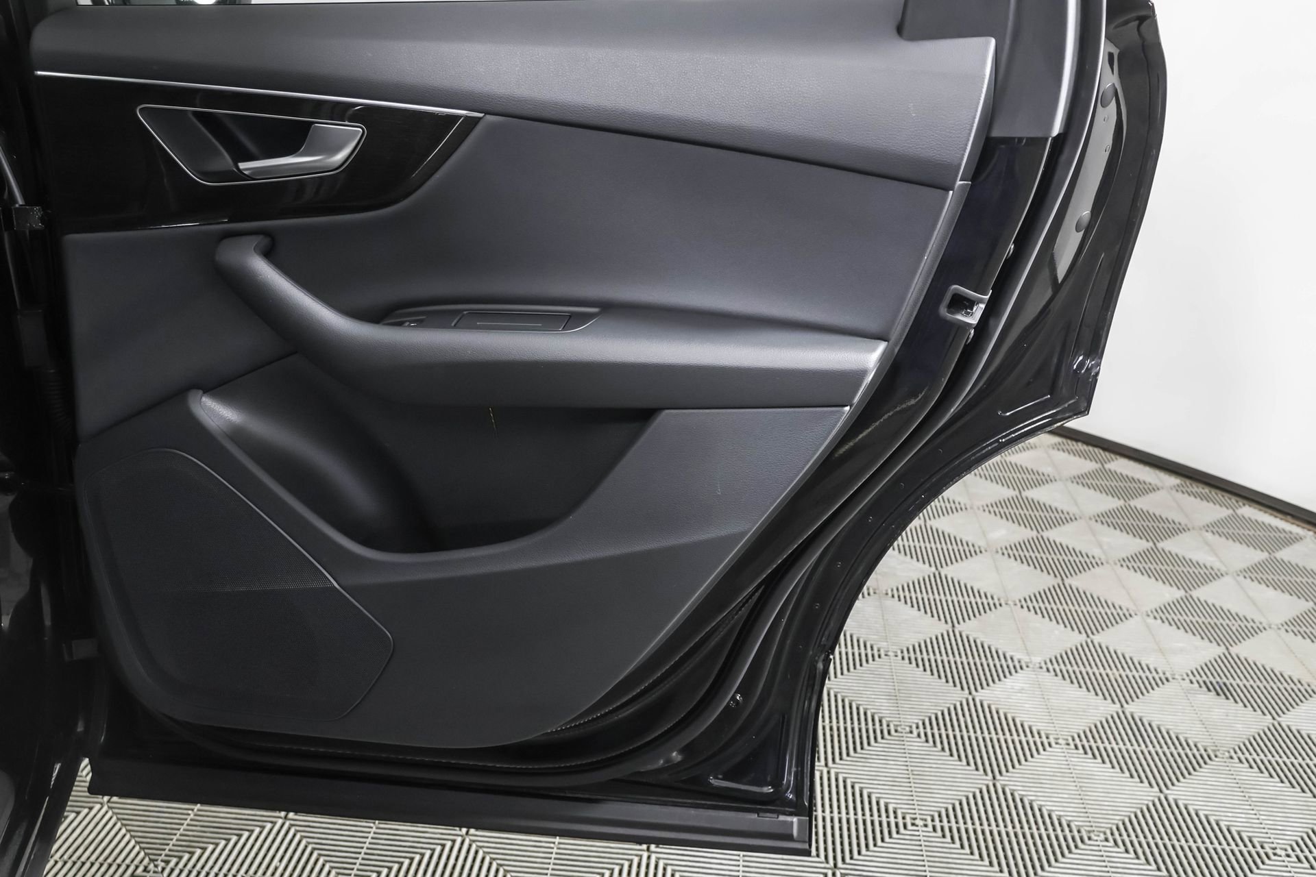 Used 2025 Audi Q7 2.0T Premium image 45