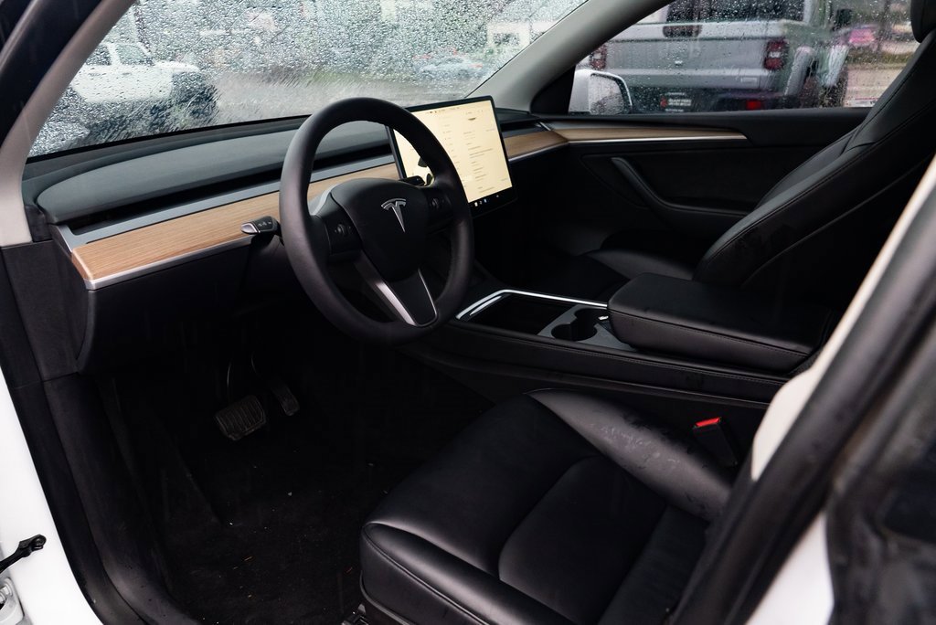 Used 2023 Tesla Model Y Long Range image 16