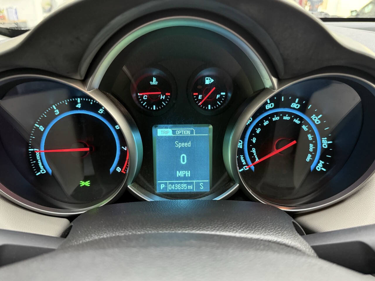 Used 2014 Chevrolet Cruze LS FWD image 23