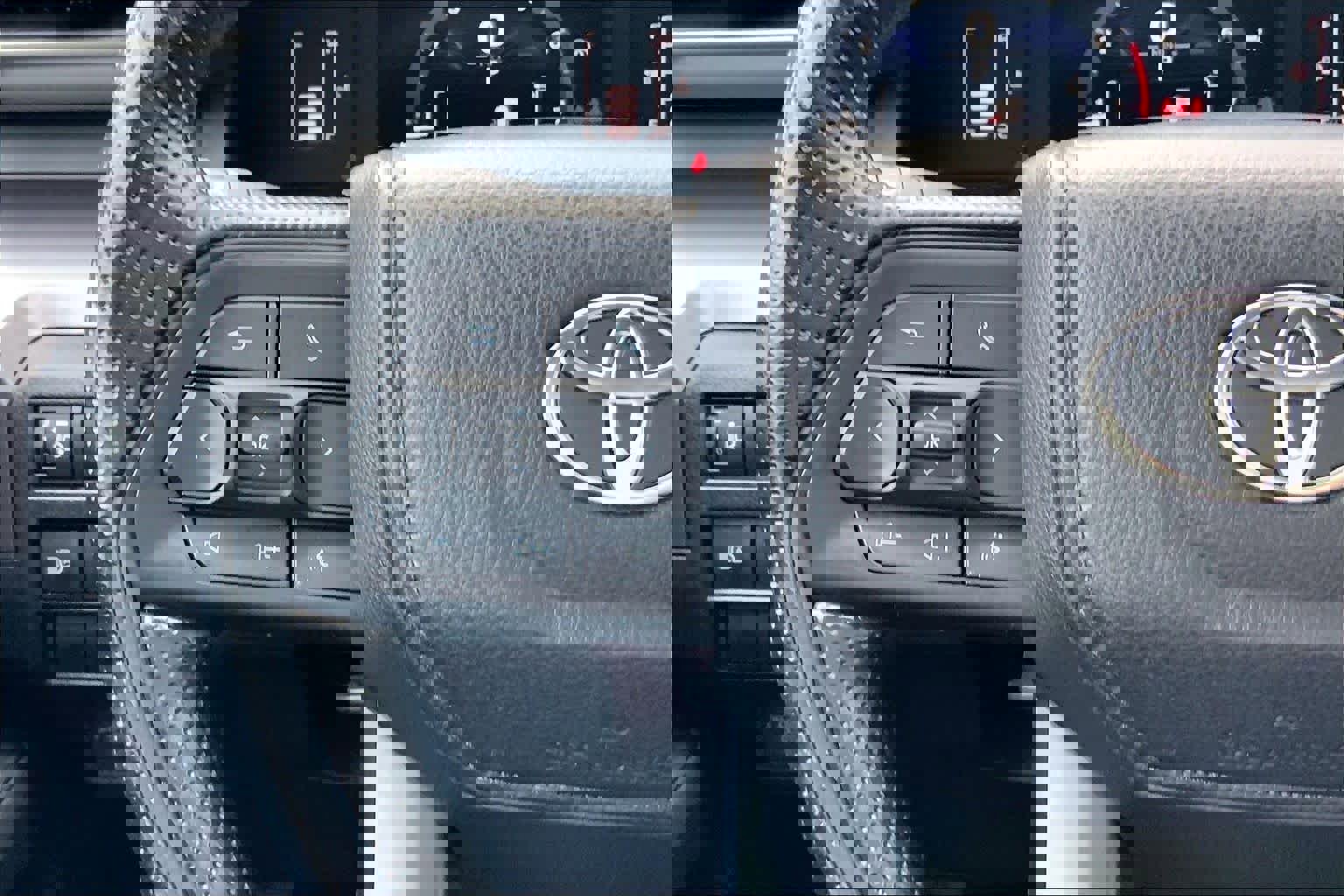 Used 2025 Toyota Tacoma SR5 image 23