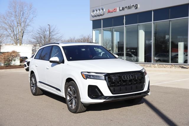 Used 2025 Audi Q7 2.0T Premium w/ Convenience Plus Package AWD/4WD image 1