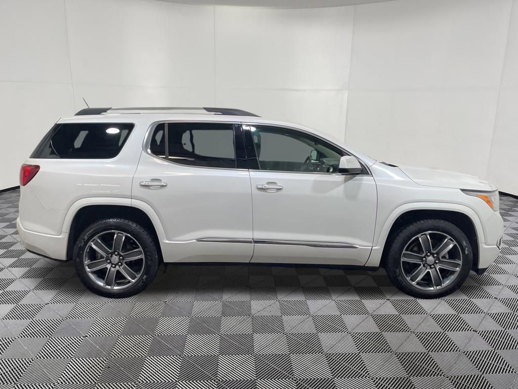 Used 2018 GMC Acadia Denali w/ Technology Package AWD/4WD image 7