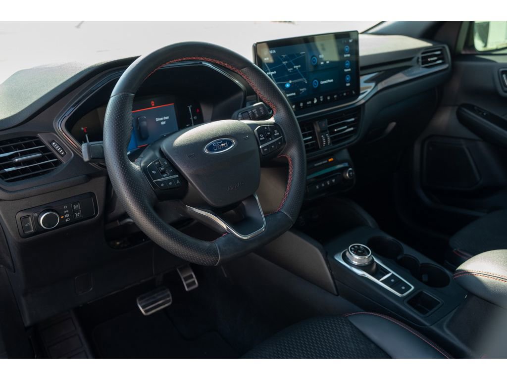 Used 2024 Ford Escape ST-Line w/ Tech Pack #1 FWD image 11