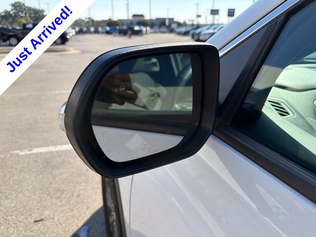 Used 2024 Chevrolet Traverse LS FWD image 12