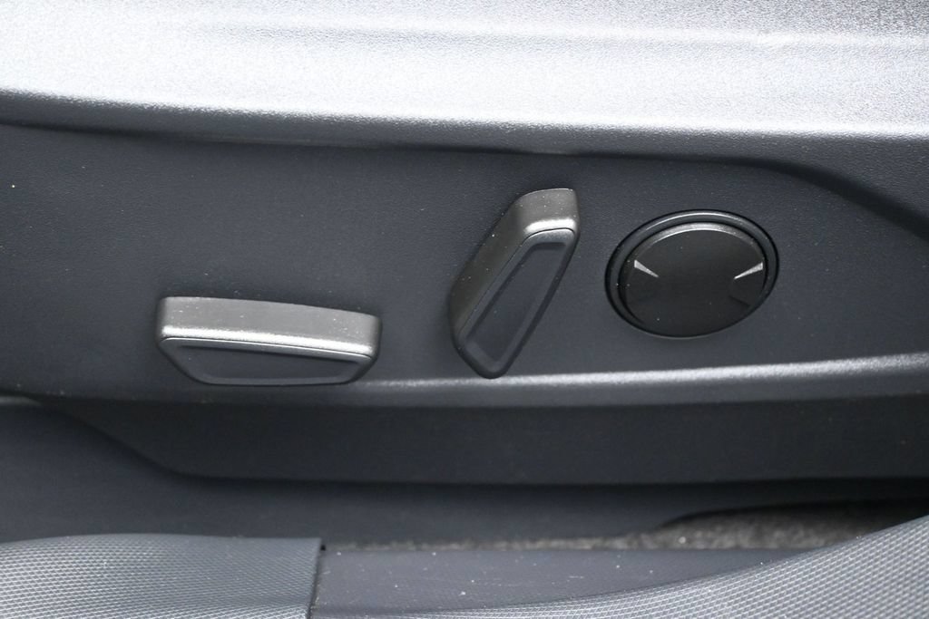 Certified 2024 Ford Mustang Mach-E Select RWD image 11