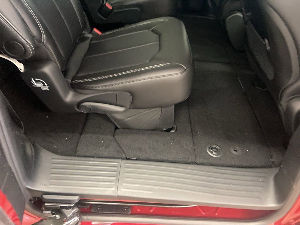 New 2026 Chrysler Pacifica Select w/ S Appearance Package image 23