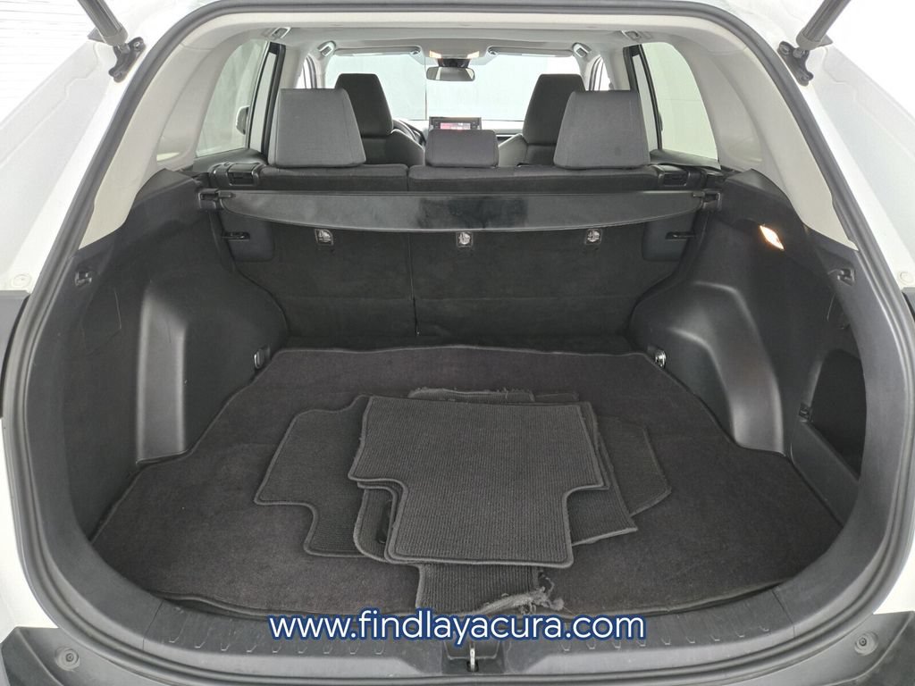 Used 2019 Toyota RAV4 XLE w/ Convenience Package FWD image 16