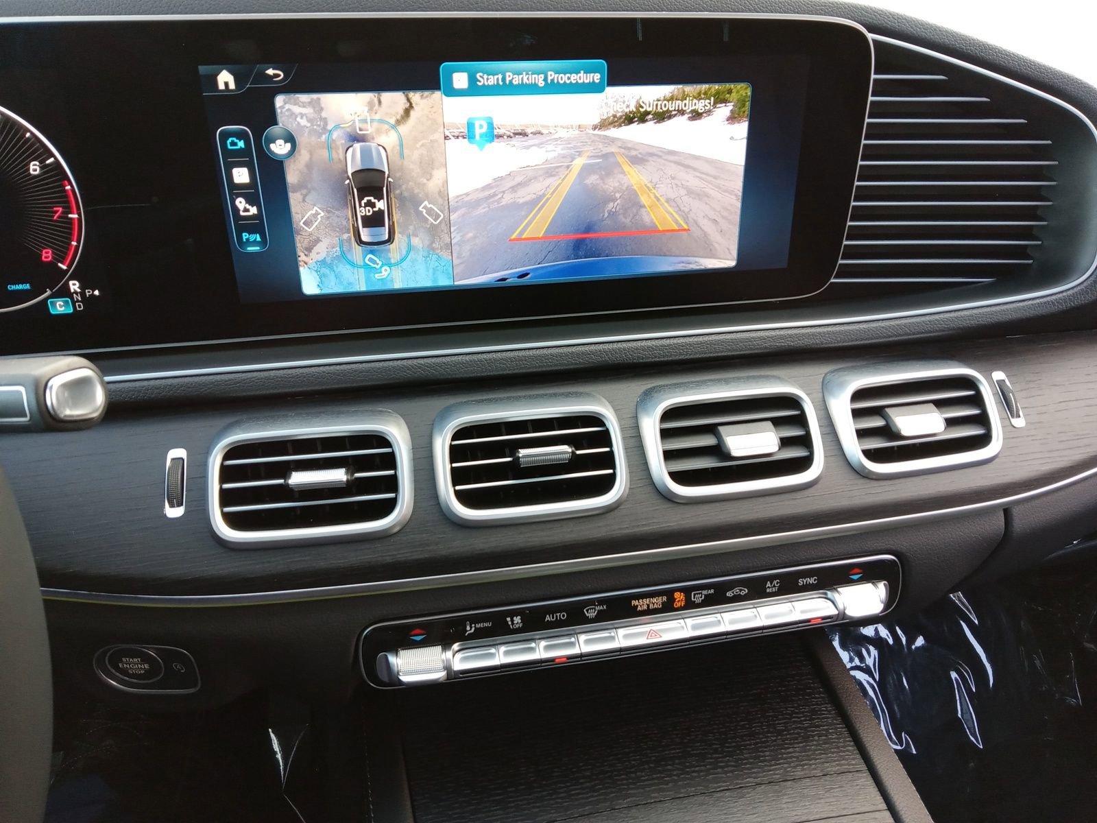 Used 2025 Mercedes-Benz GLE 350 4MATIC image 17