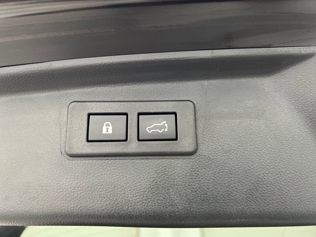 Used 2025 Subaru Outback Onyx Edition AWD/4WD image 36