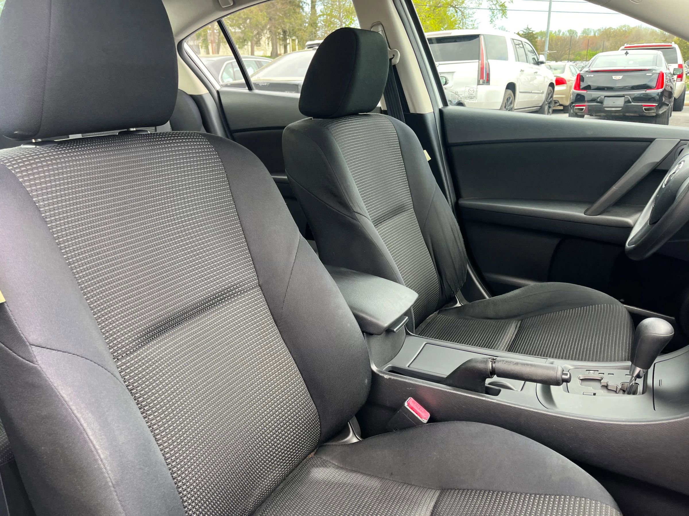 Used 2013 MAZDA MAZDA3 i SV image 13