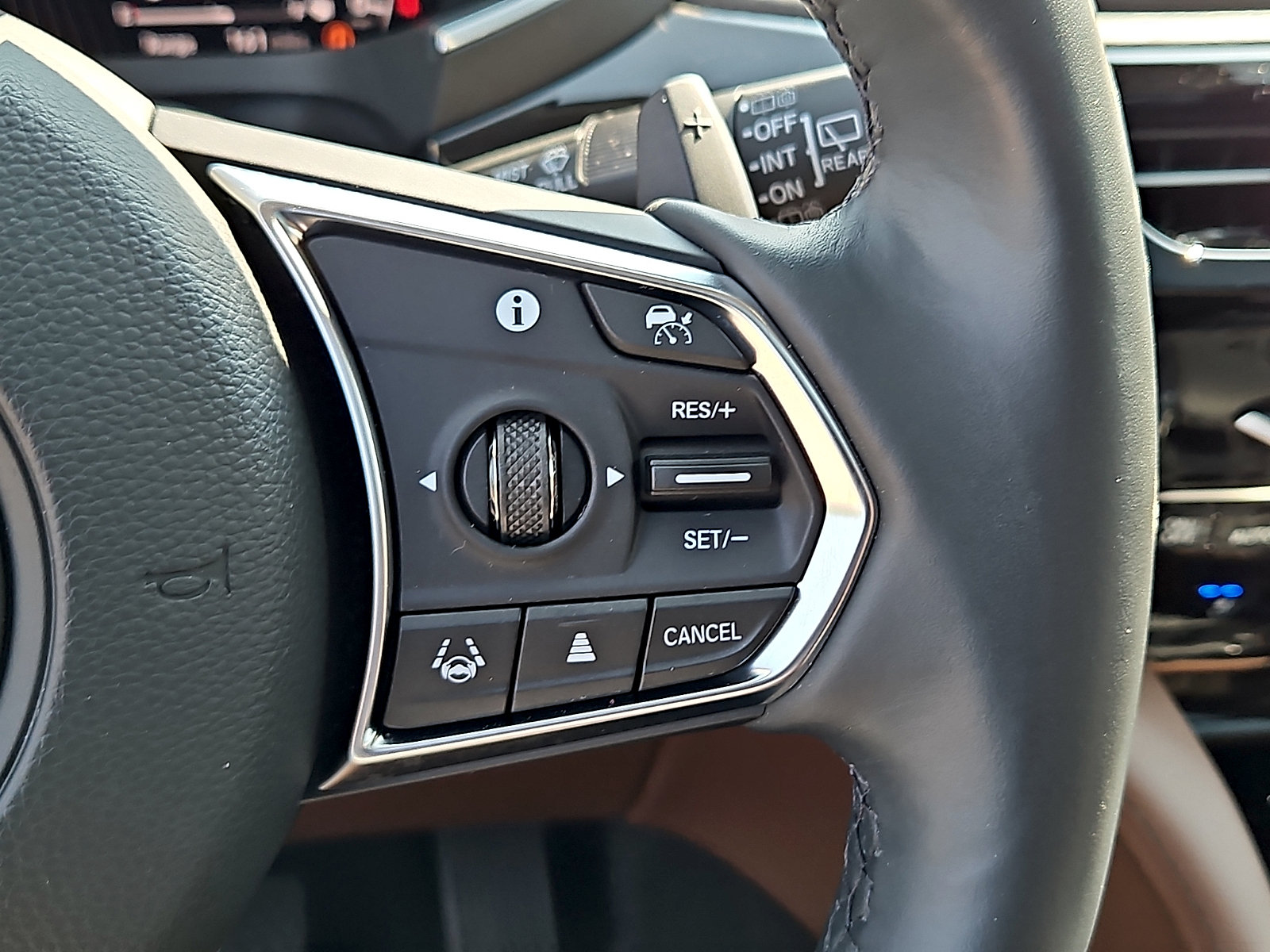 Certified 2023 Acura MDX SH-AWD w/ Advance Package image 25