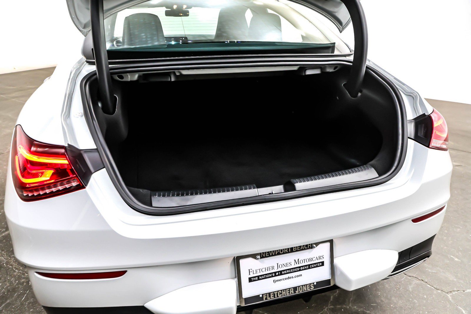 Used 2023 Mercedes-Benz CLA 250 image 23