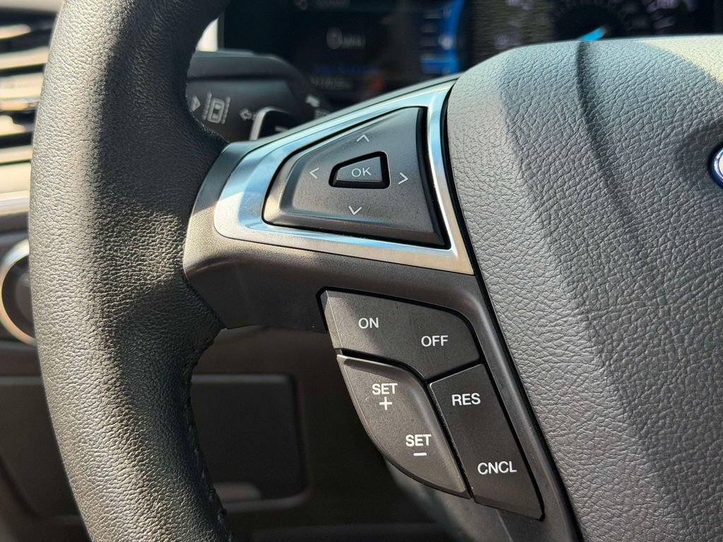 Used 2019 Ford Edge SEL w/ Equipment Group 201A AWD/4WD image 32