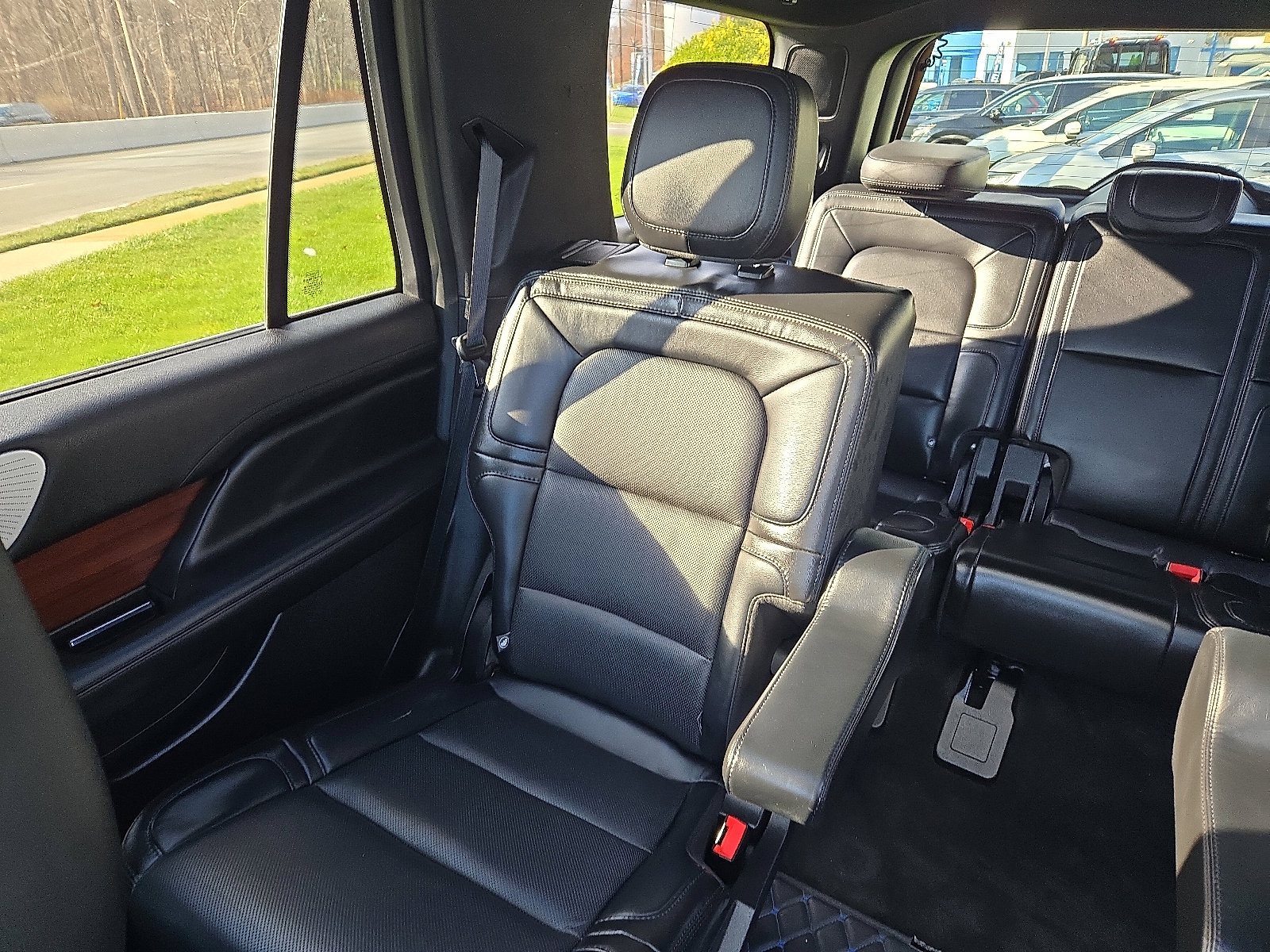 Used 2021 Lincoln Navigator Reserve w/ Luxury Package image 18