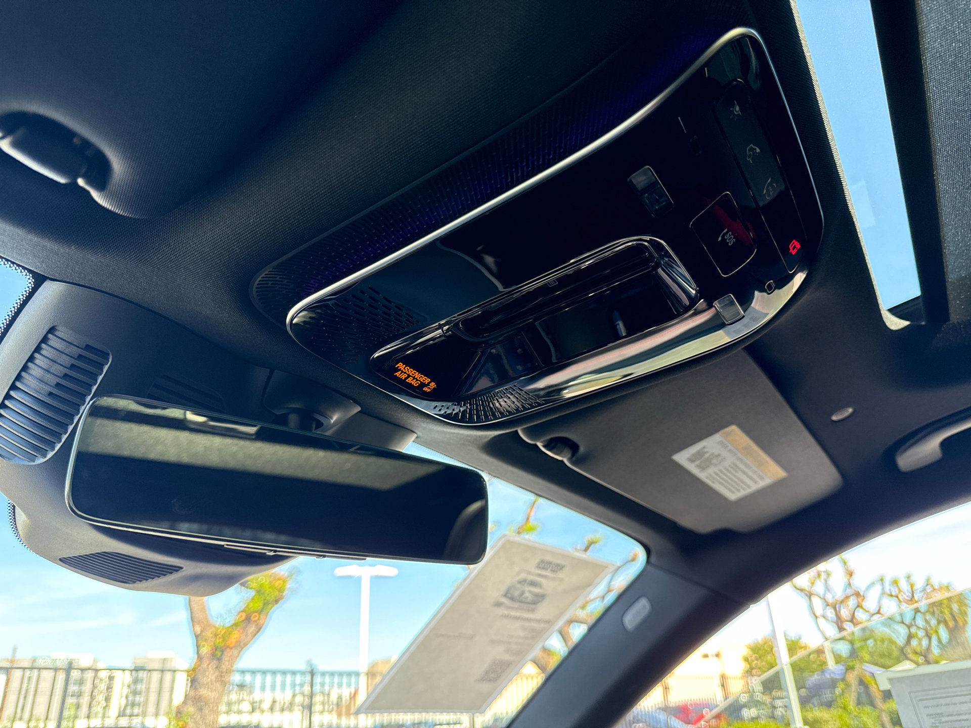 Used 2024 Mercedes-Benz GLC 43 AMG 4MATIC image 30