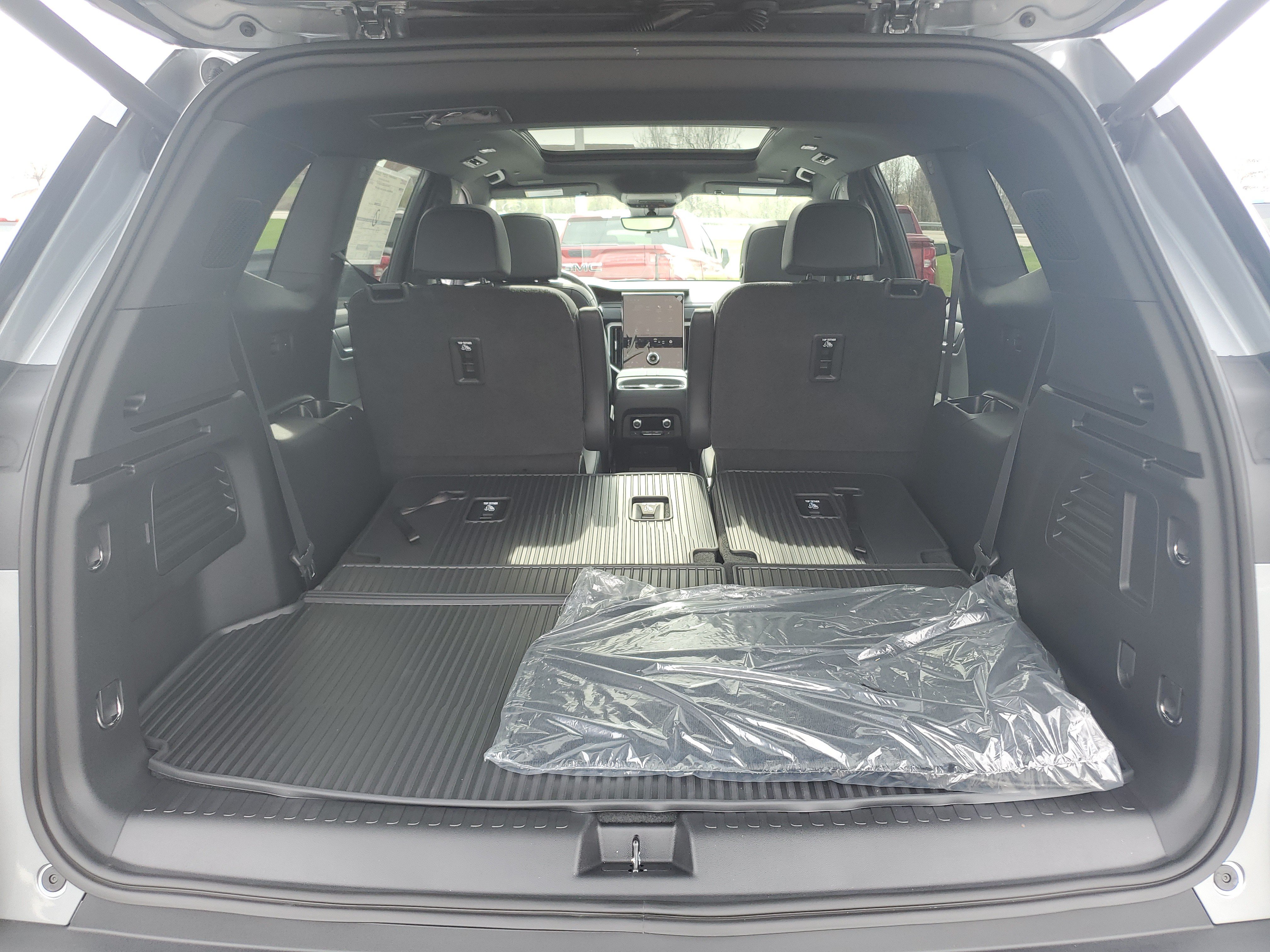 New 2026 GMC Acadia Elevation w/ Elevation Premium Package FWD image 11
