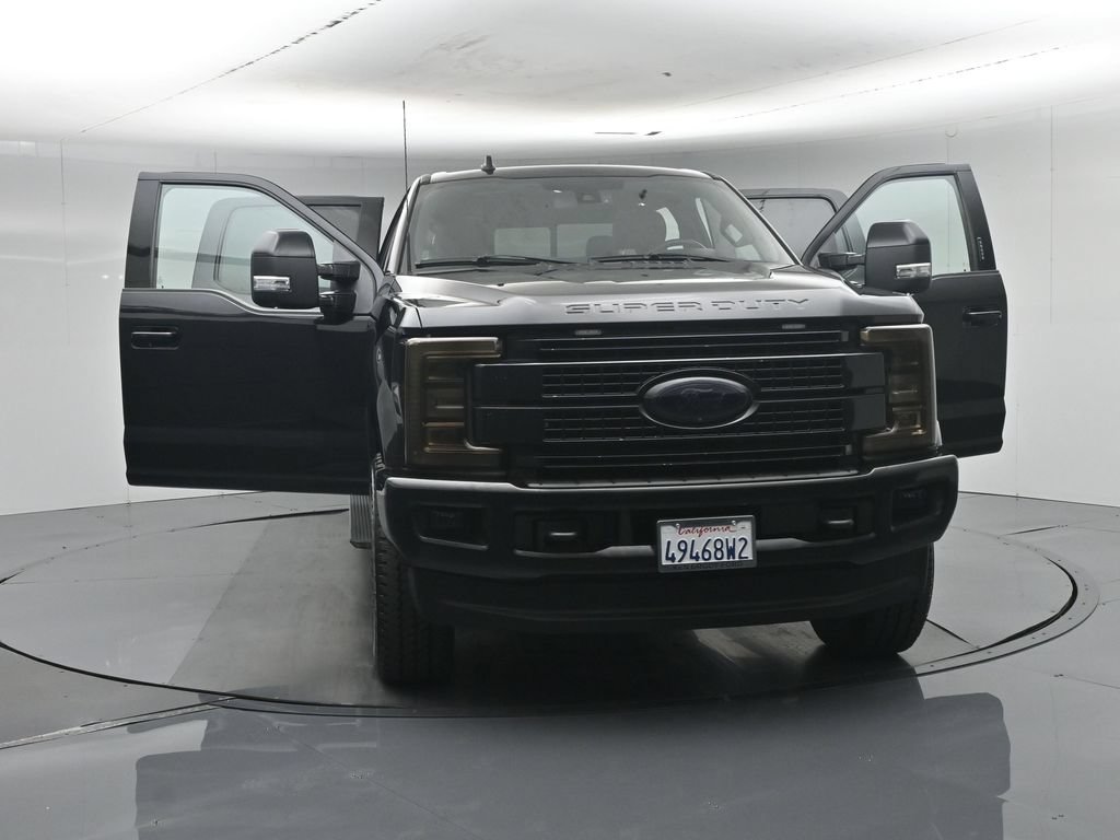 Used 2019 Ford F250 Platinum w/ Platinum Ultimate Package AWD/4WD image 38