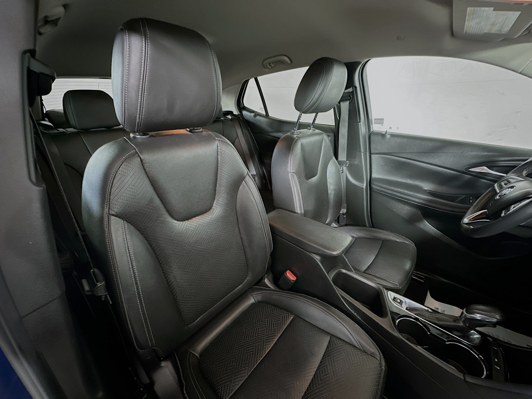 Used 2020 Buick Encore GX Essence FWD image 25