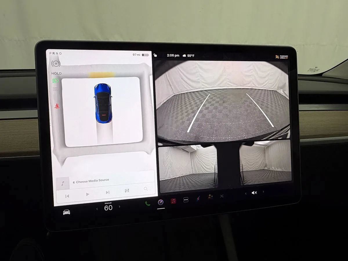 Used 2023 Tesla Model Y Long Range AWD/4WD image 15