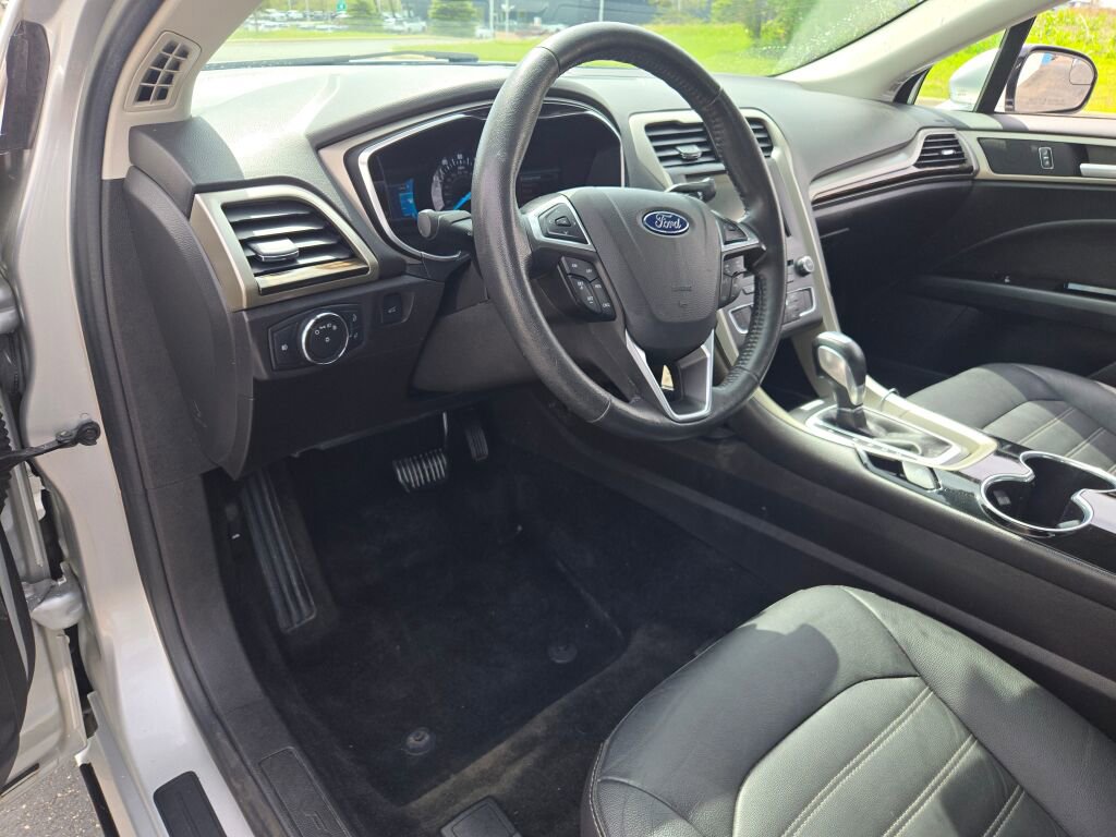 Used 2016 Ford Fusion SE w/ Equipment Group 202A AWD/4WD image 20