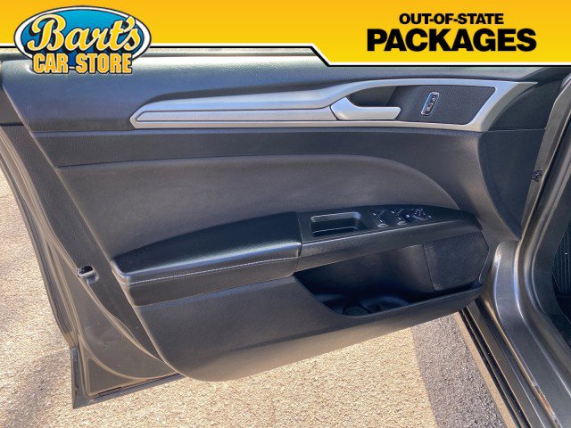 Used 2020 Ford Fusion SE image 23