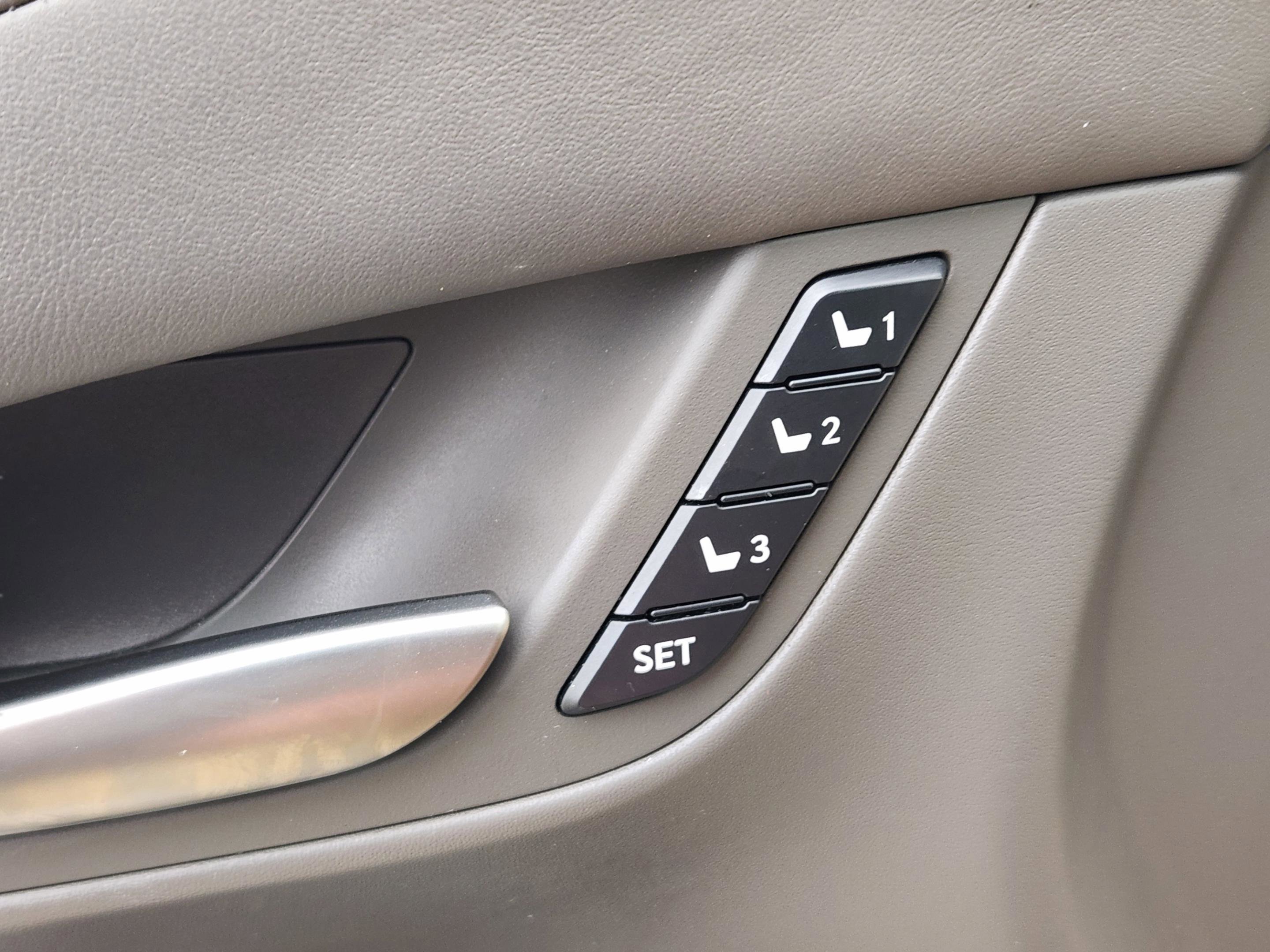 Certified 2021 Lexus LX 570 4WD w/ Luxury Package image 21