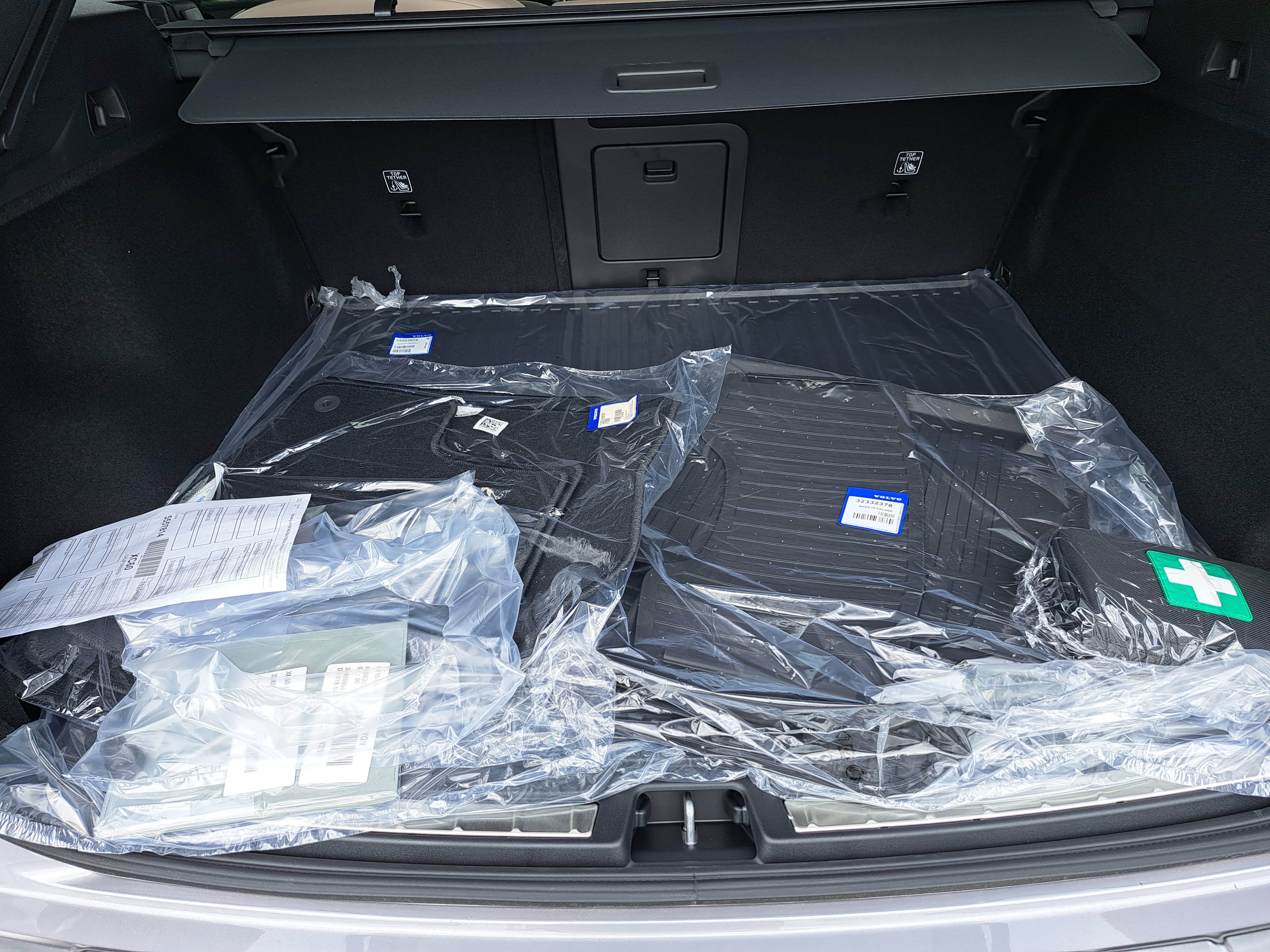 New 2026 Volvo XC60 B5 Plus w/ Protection Package Premier AWD/4WD image 8