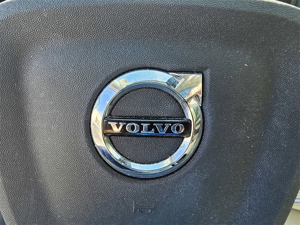 Used 2023 Volvo XC40 B5 Ultimate w/ Protection Package Premier image 22