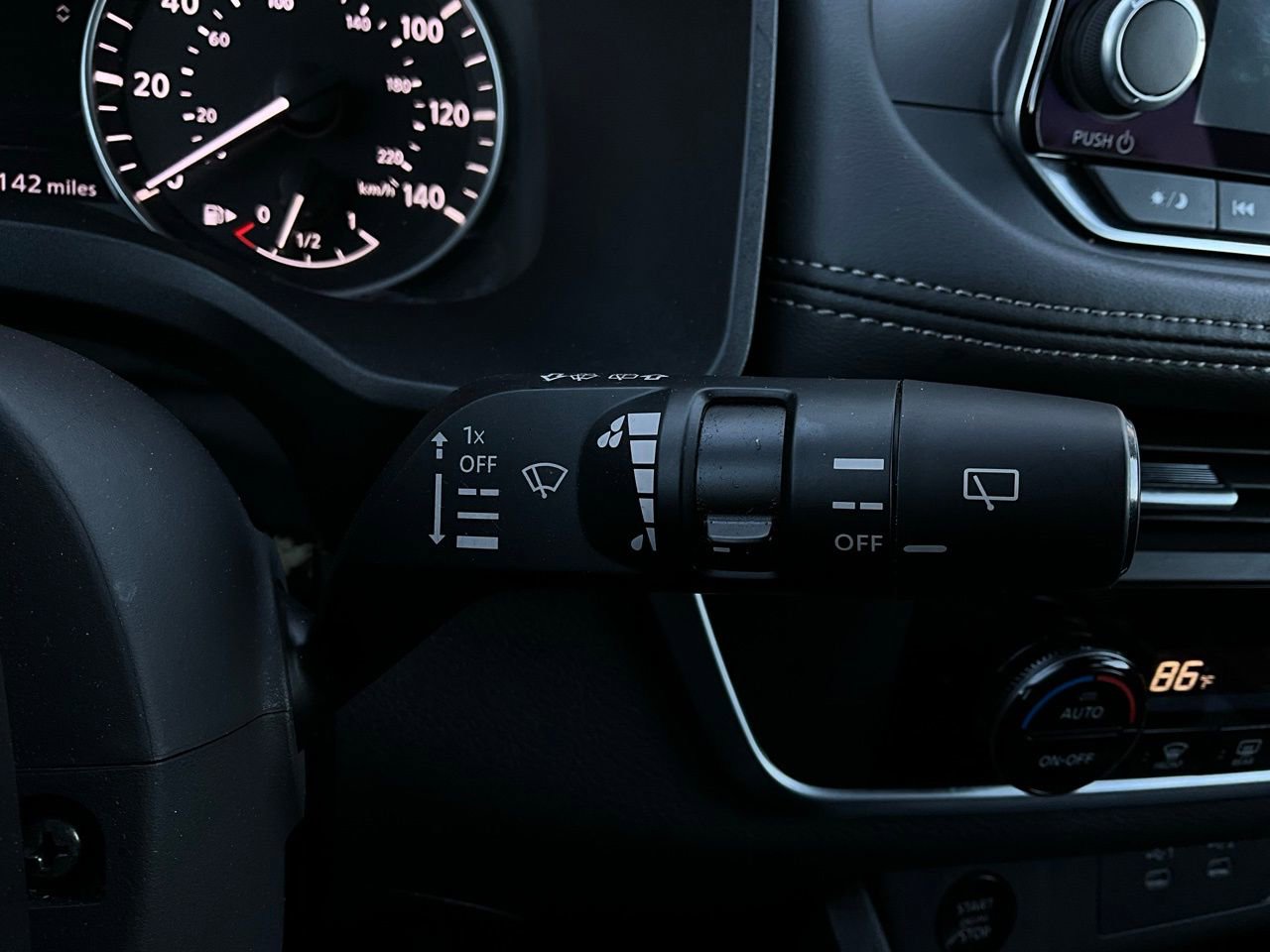 Used 2025 Nissan Rogue SV image 36