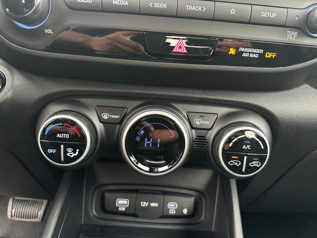 Used 2026 Hyundai Venue SEL FWD image 18