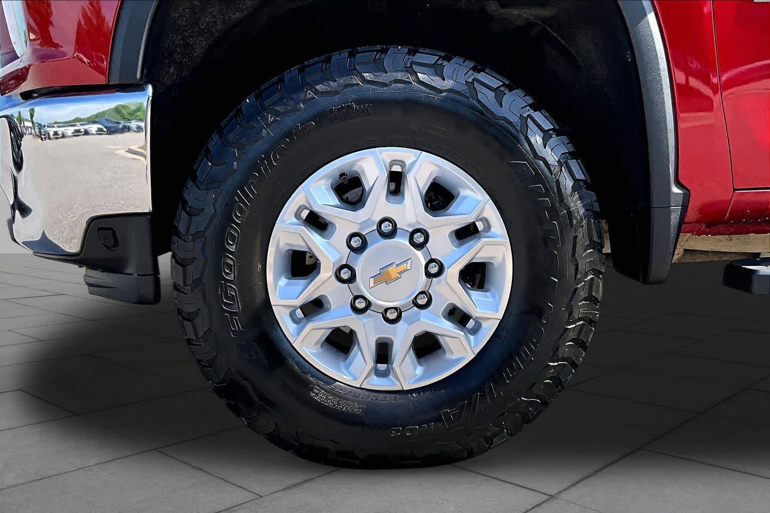 Used 2022 Chevrolet Silverado 3500 LT w/ Convenience Package AWD/4WD image 10