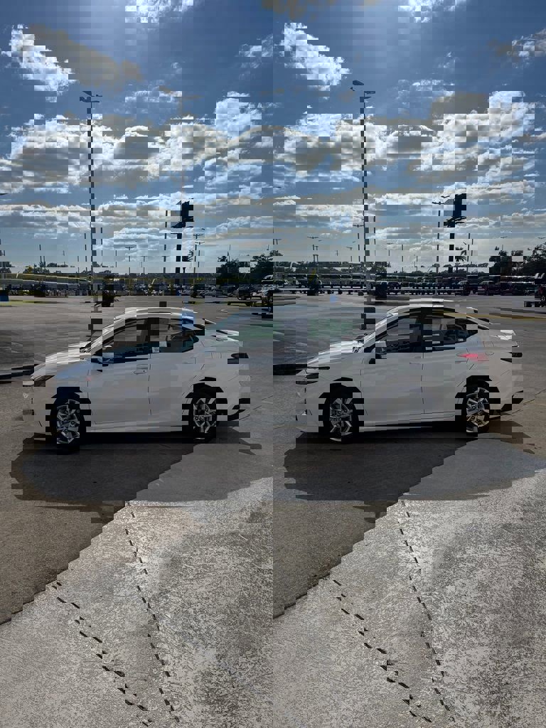 Used 2026 Toyota Camry LE w/ Convenience Package image 6